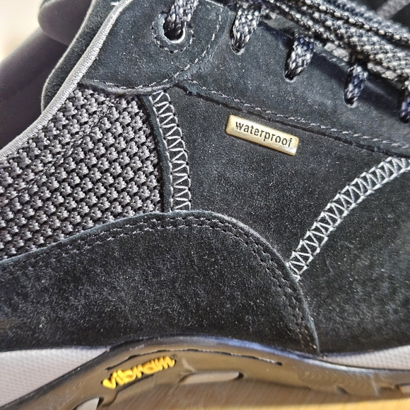 NEW!  DANSKO "Paisley" Black Waterproof Sneaker, Women's size 40 (9.5-10) WIDE - Picture 6 of 8